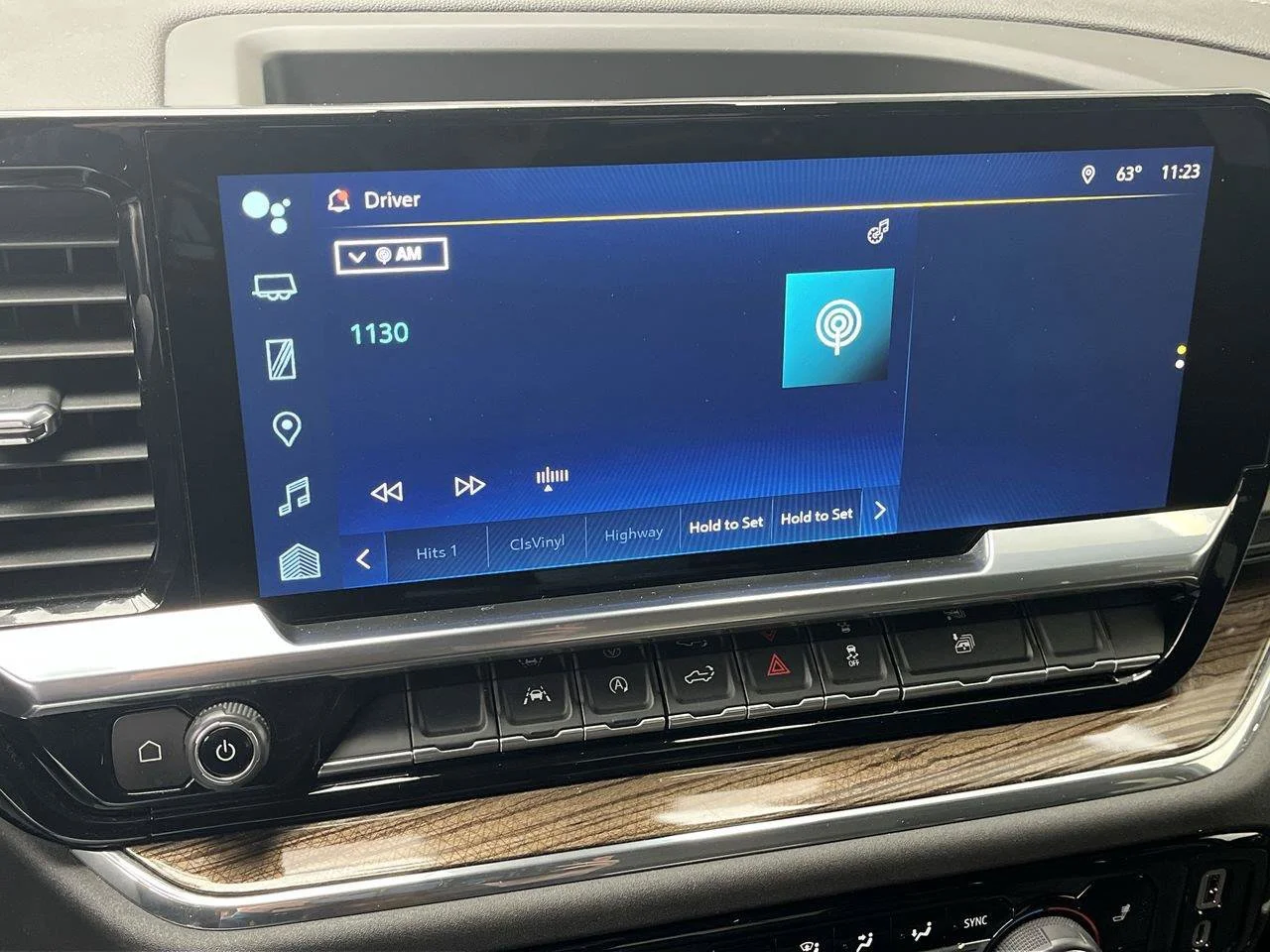 2023 Chevrolet Silverado 1500 LT - Photo 19