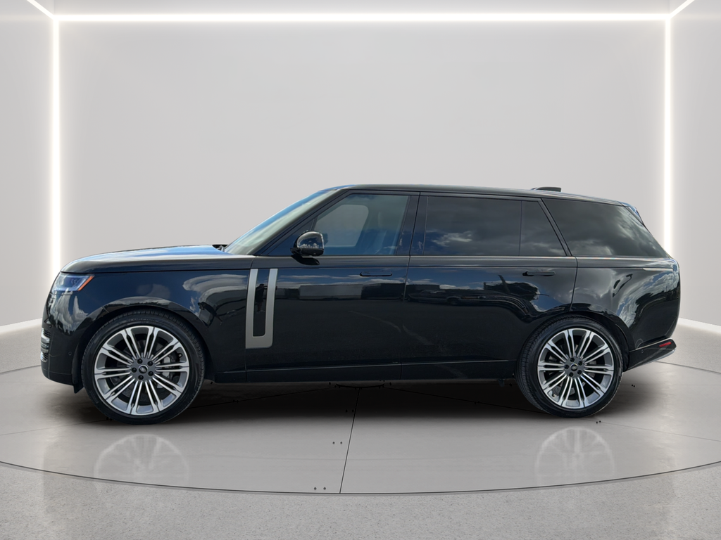 Used 2024 Black Land Rover SE image 13