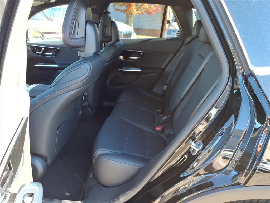 Used 2026 Black Mercedes-Benz GLC 300 image 12