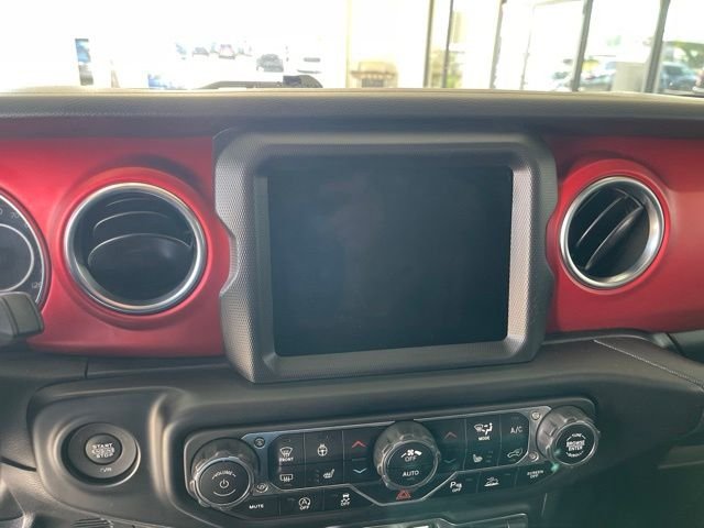 Used 2022 Gray Jeep Rubicon image 17