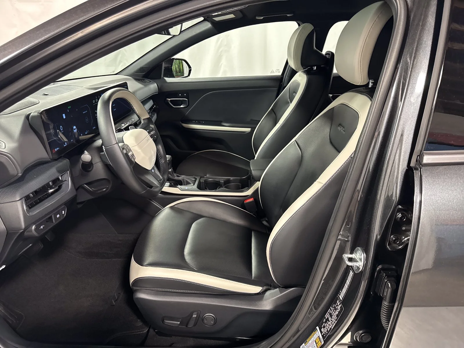 Used 2025 Gray Kia GT-Line image 3