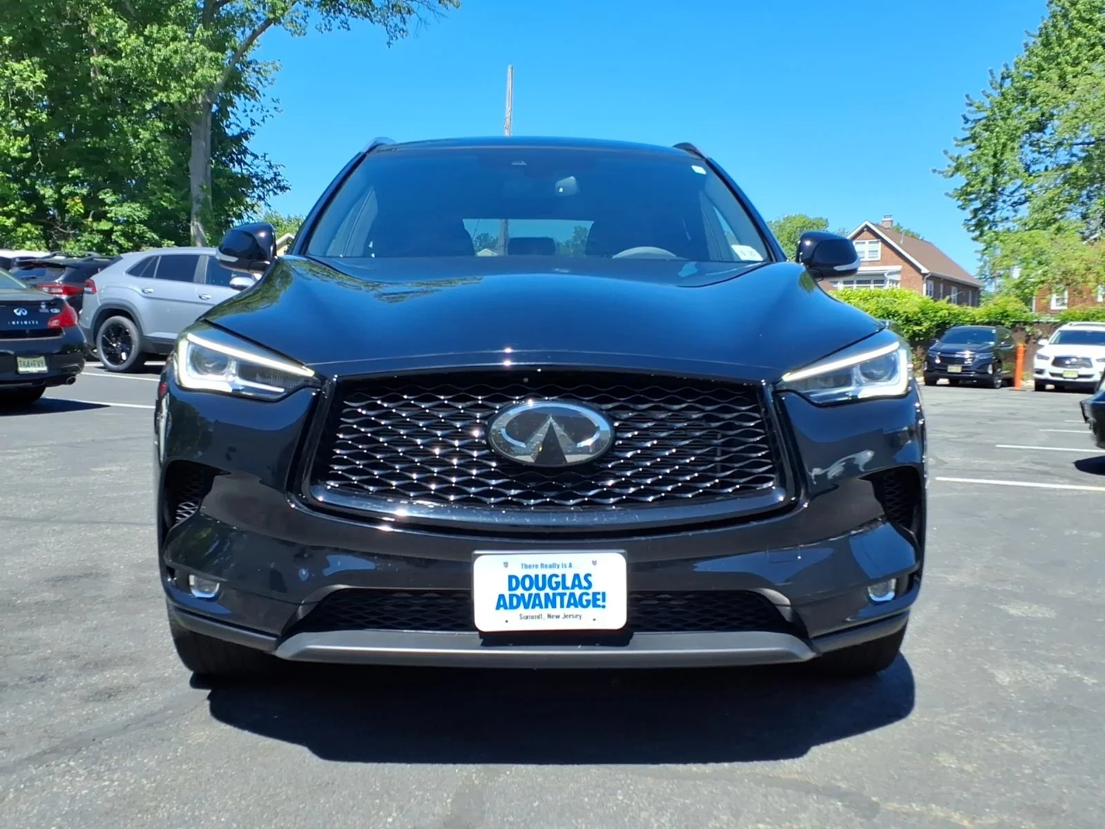 Certified Used 2022 Black INFINITI LUXE image 3