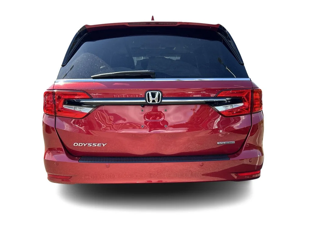 Used 2022 Radiant Red Metallic II Honda Touring No Accident History   Local BC   Clean Tit image 12