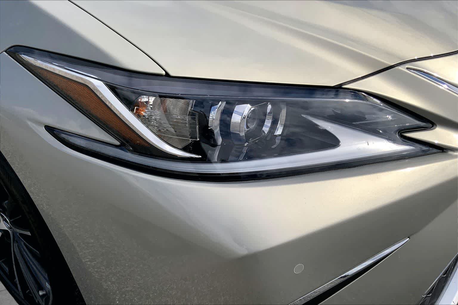 Used 2024 Moonbeam Beige Metallic Lexus  image 27