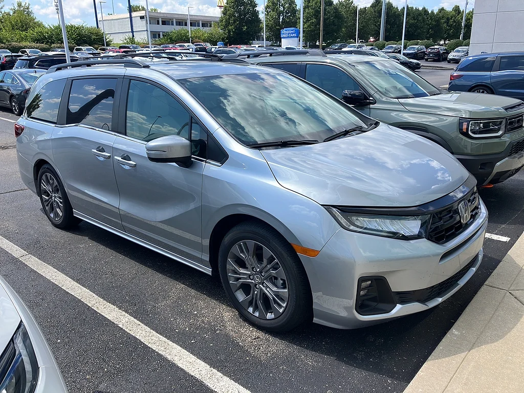 Certified Used 2026 Solar Silver Metallic Honda Touring image 1