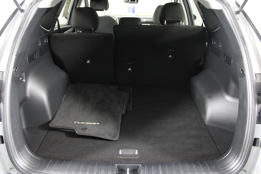 Certified Used 2022 Silver Hyundai SEL image 17
