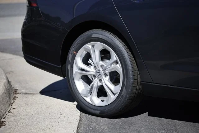 New 2026 Meteorite Gray Metallic Honda LX image 16