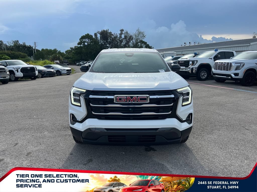 New 2027 Summit White GMC Elevation image 3