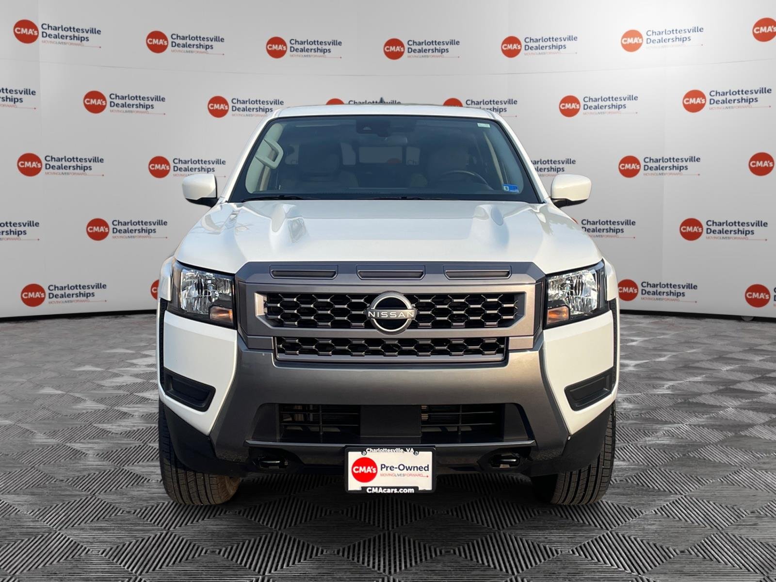 Used 2025 Glacier White Nissan SV image 8