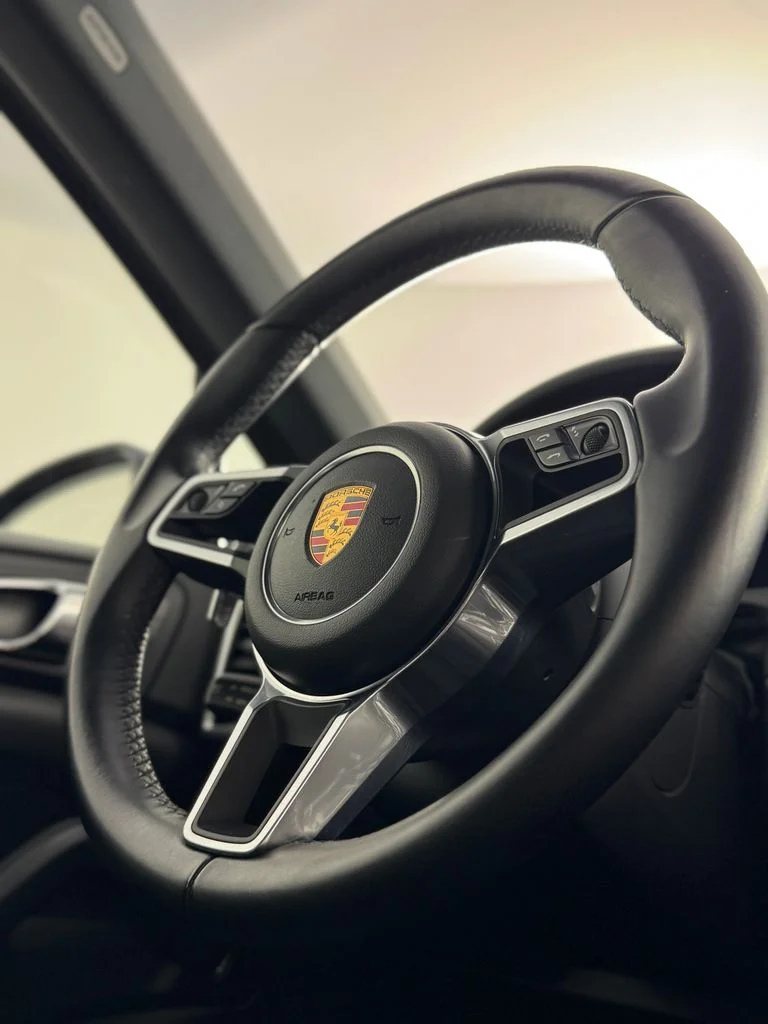 Used 2018 Moonlight Blue Metallic Porsche Base image 30