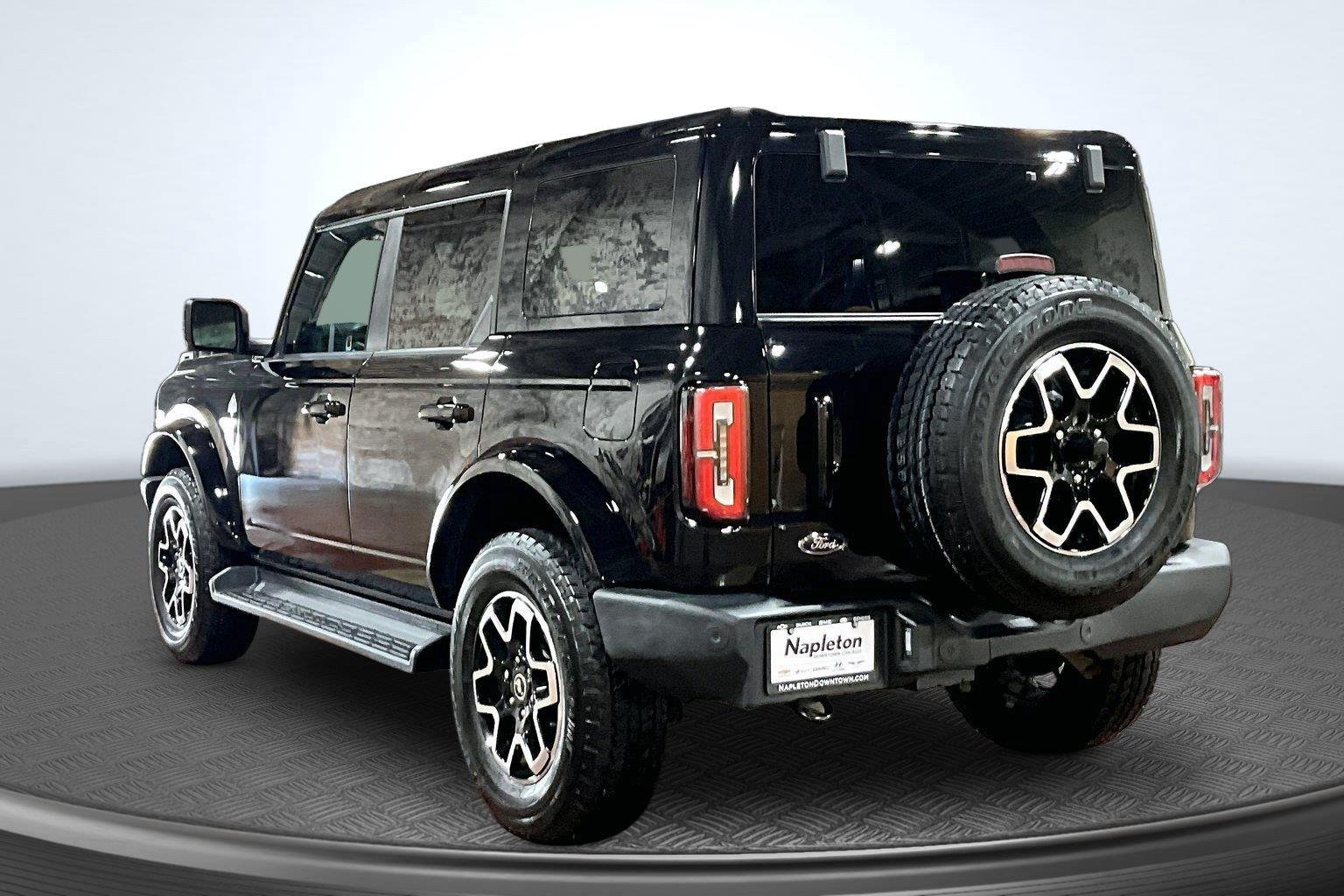 Used 2025 Shadow Black Ford Outer Banks image 14