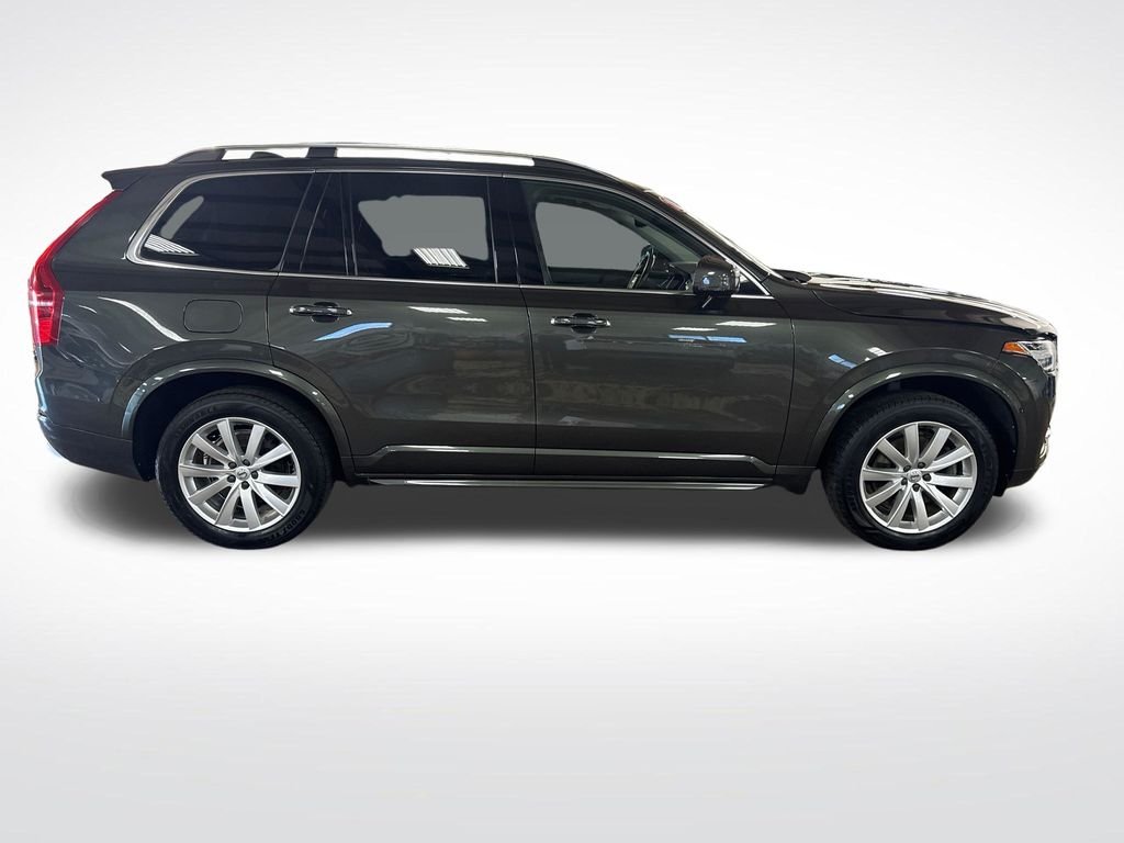 Used 2018 Green Volvo T5 Momentum image 6