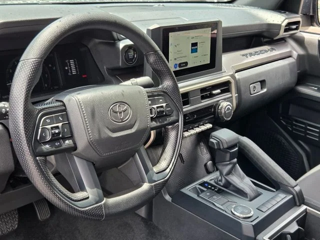 Used 2025 Underground Toyota SR5 image 9