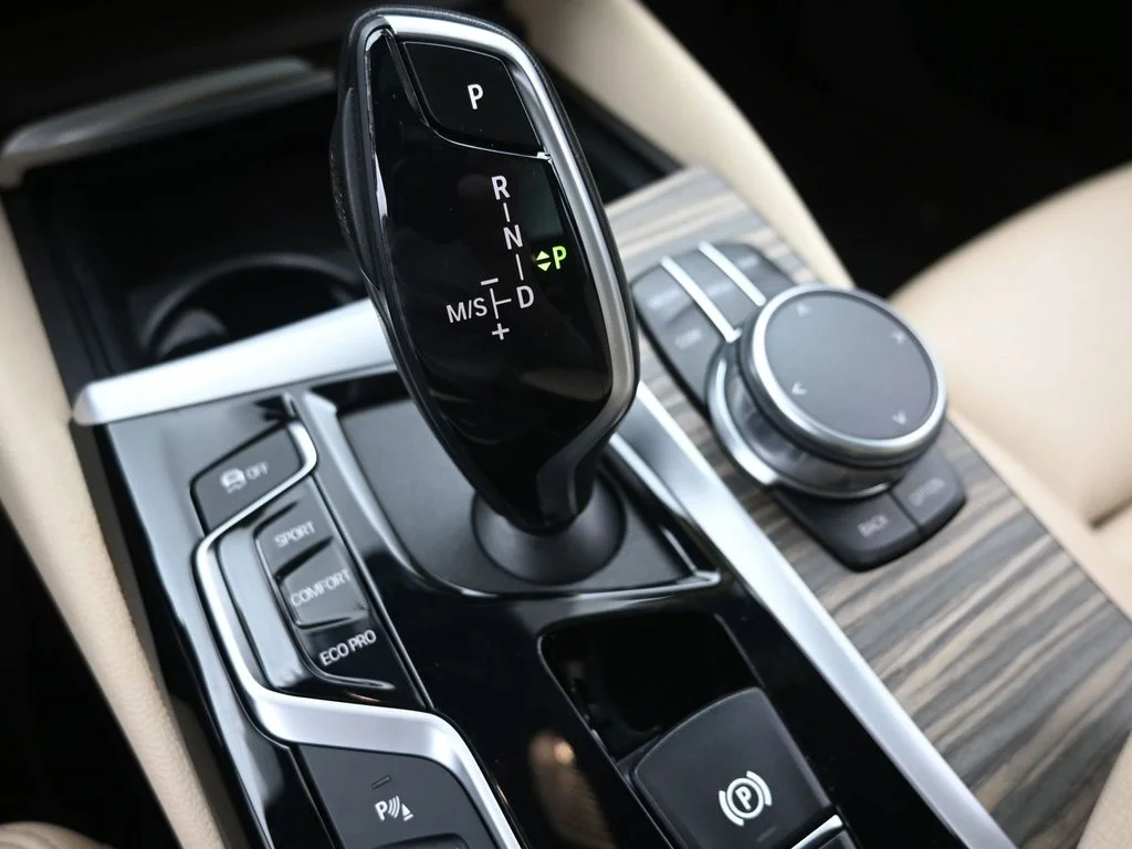 Used 2019 Black BMW 640 Gran Turismo i xDrive image 24