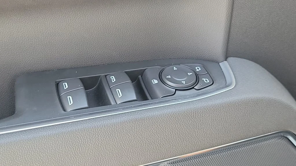 New 2026 Summit White GMC SLE image 23