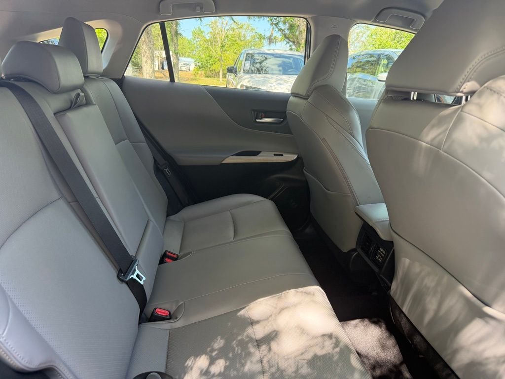 2024 Toyota Venza Limited - Photo 8