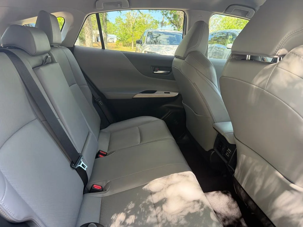 2024 Toyota Venza Limited - Photo 8