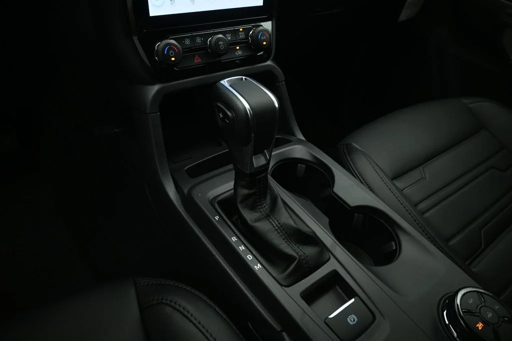 New 2026 Oxford White Ford Lariat image 14