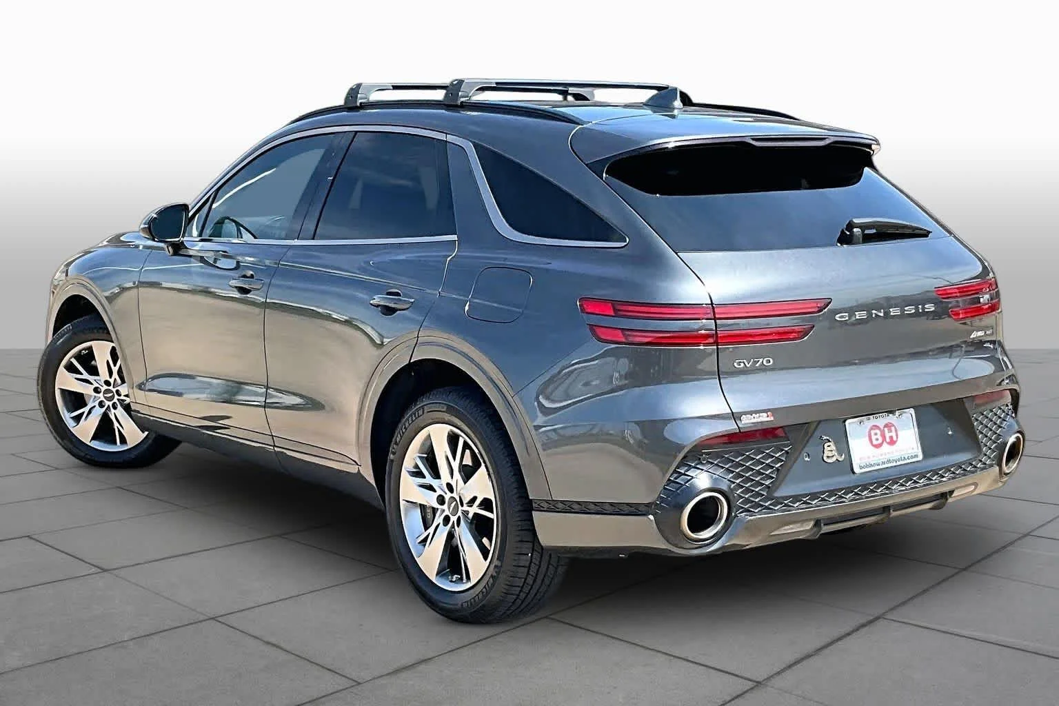 Used 2024 Makalu Gray Genesis 3.5T Sport image 12