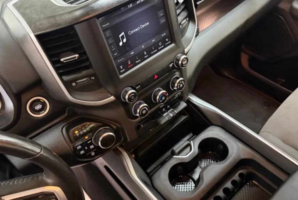 Used 2021 Blue Ram Big Horn/Lone Star image 9