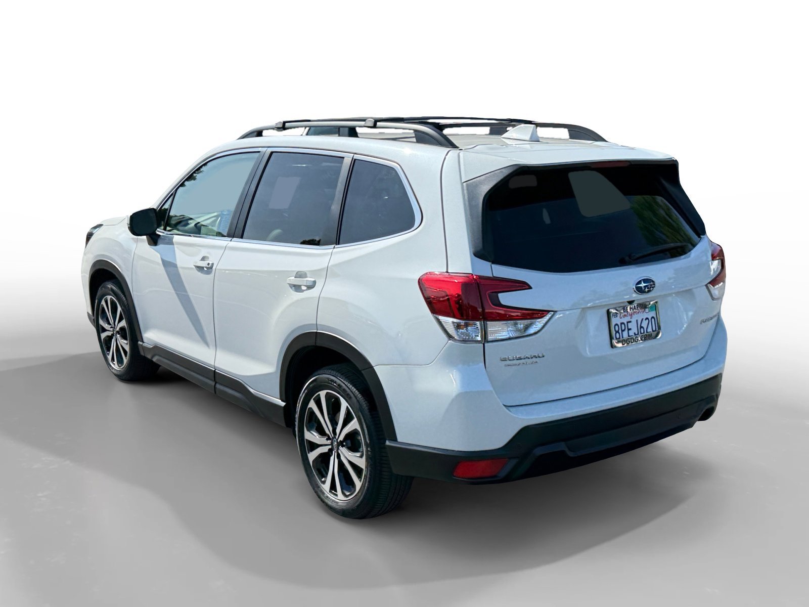 Used 2020 Crystal White Pearl Subaru Limited image 3