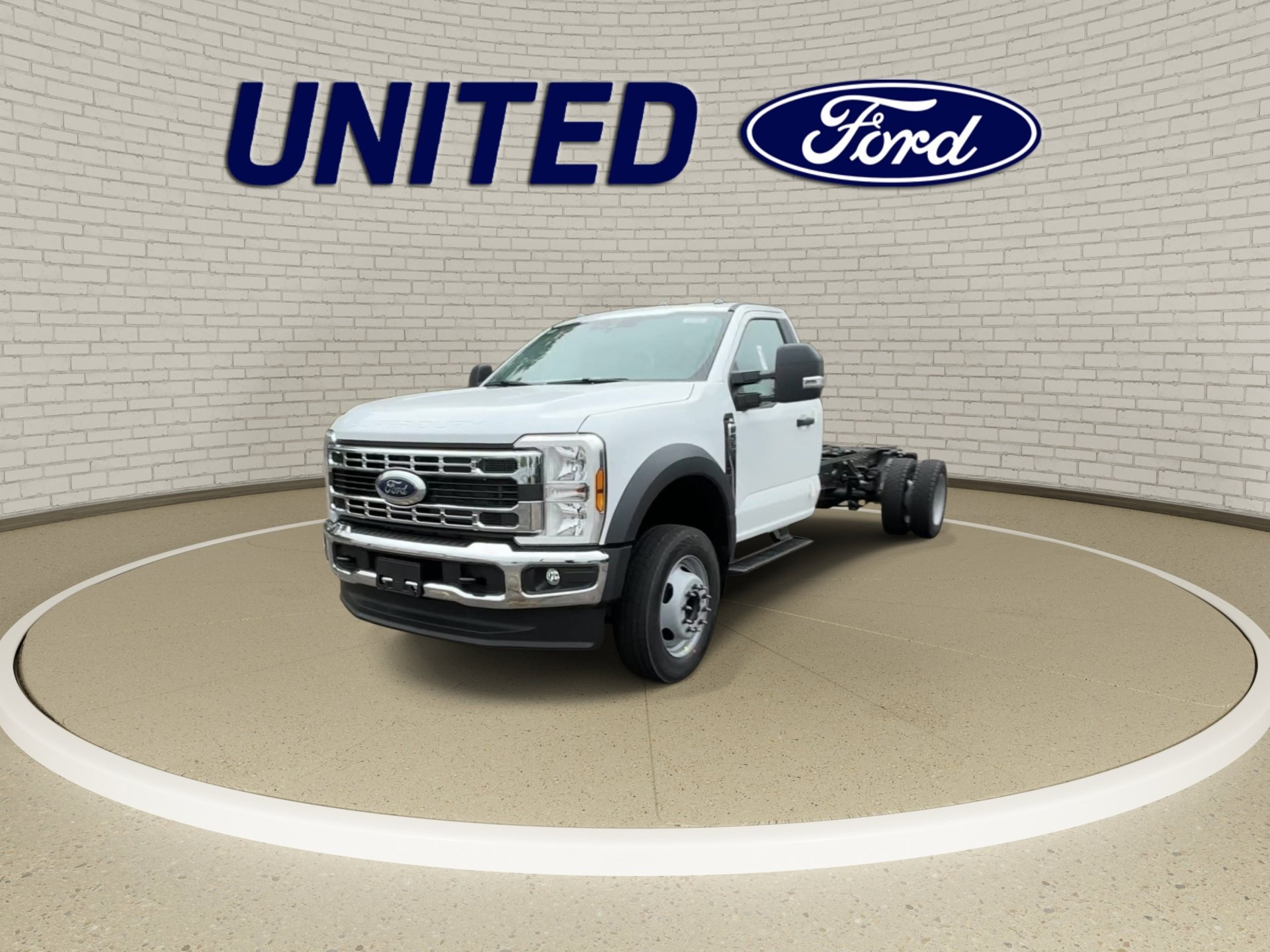 New 2026 Oxford White Ford F-550® XL image 5