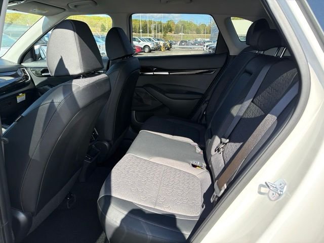 New 2026 Snow White Pearl Kia S image 9