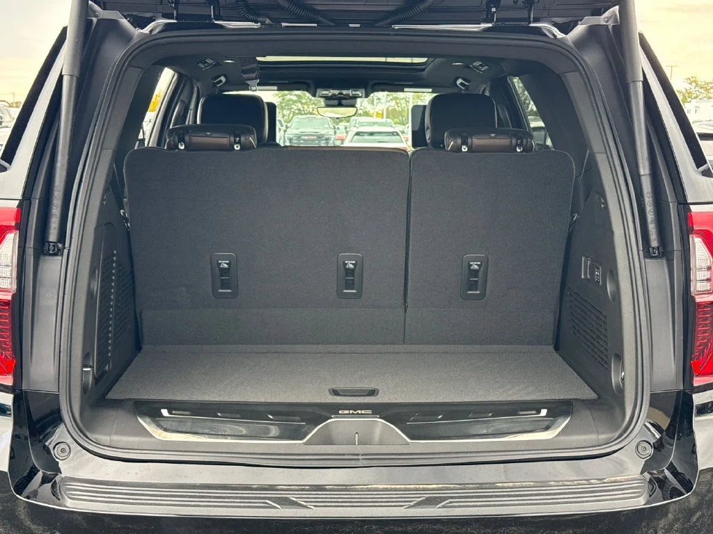 2026 GMC Yukon Denali Ultimate - Photo 35