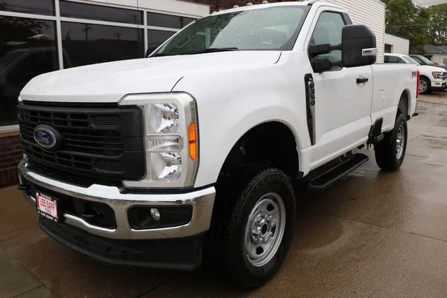 Used 2023 White Ford XL image 4