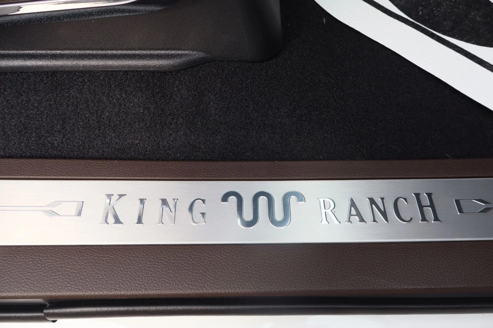 New 2026 Star White Metallic Tri-Coat Ford King Ranch® image 56