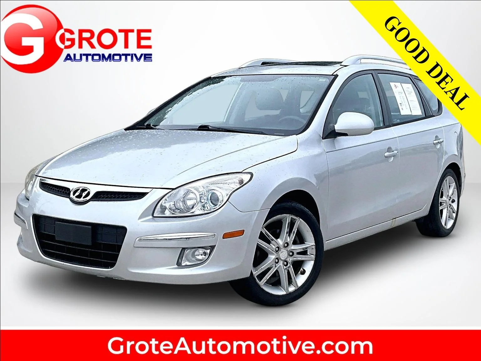 Used 2011 Silver Hyundai SE image 1