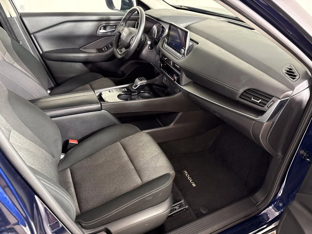 Used 2025 Blue Nissan SV image 21