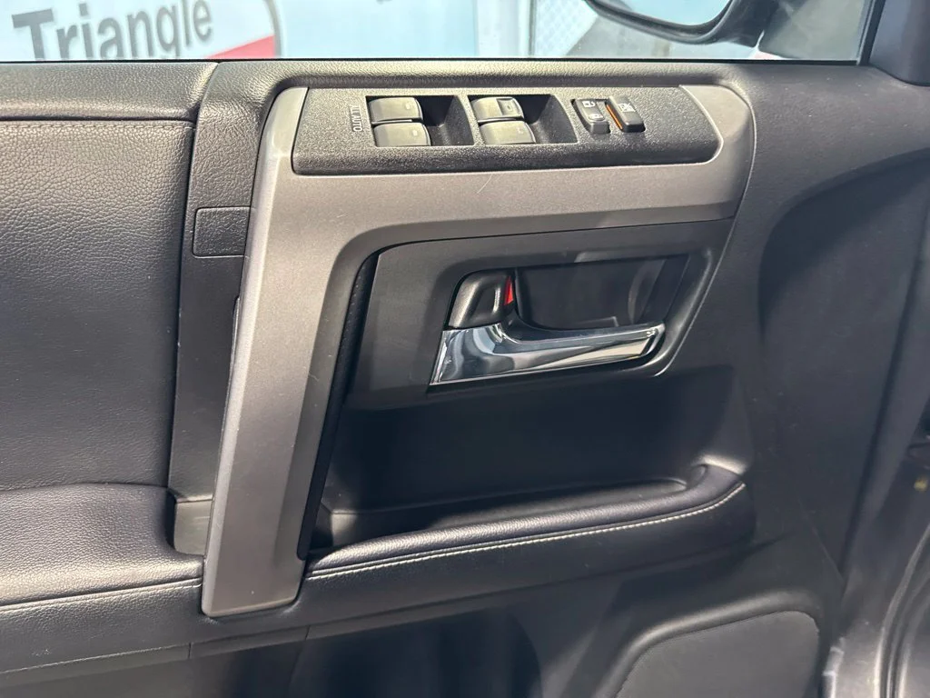 Used 2022 Gray Toyota SR5 image 28