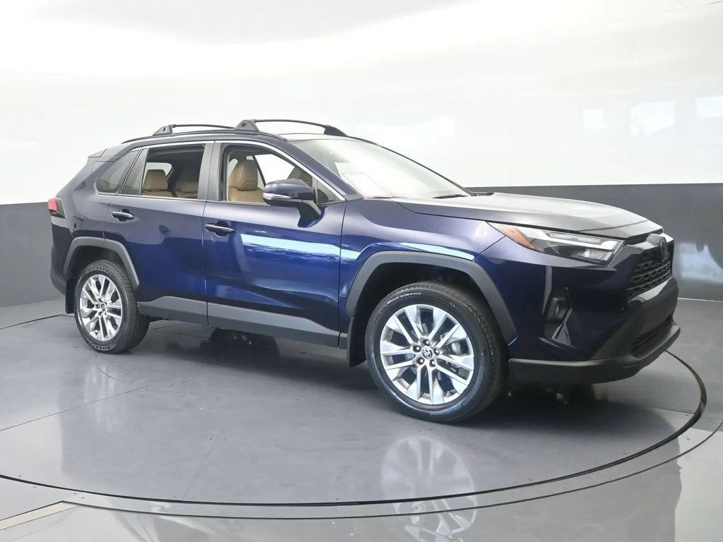Used 2025 Blueprint Toyota XLE Premium image 7