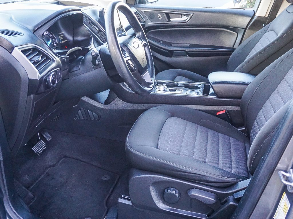 Used 2023 Gray Ford SE image 18