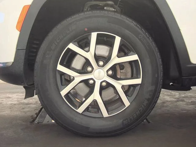 Used 2023 White Jeep Limited image 10