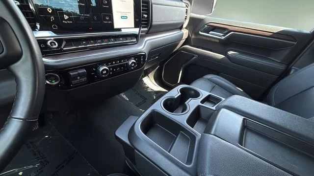 Used 2025 Black GMC SLT image 14