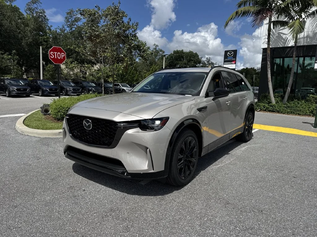 New 2026 Platinum Quartz Mazda 3.3 Turbo S Premium image 9