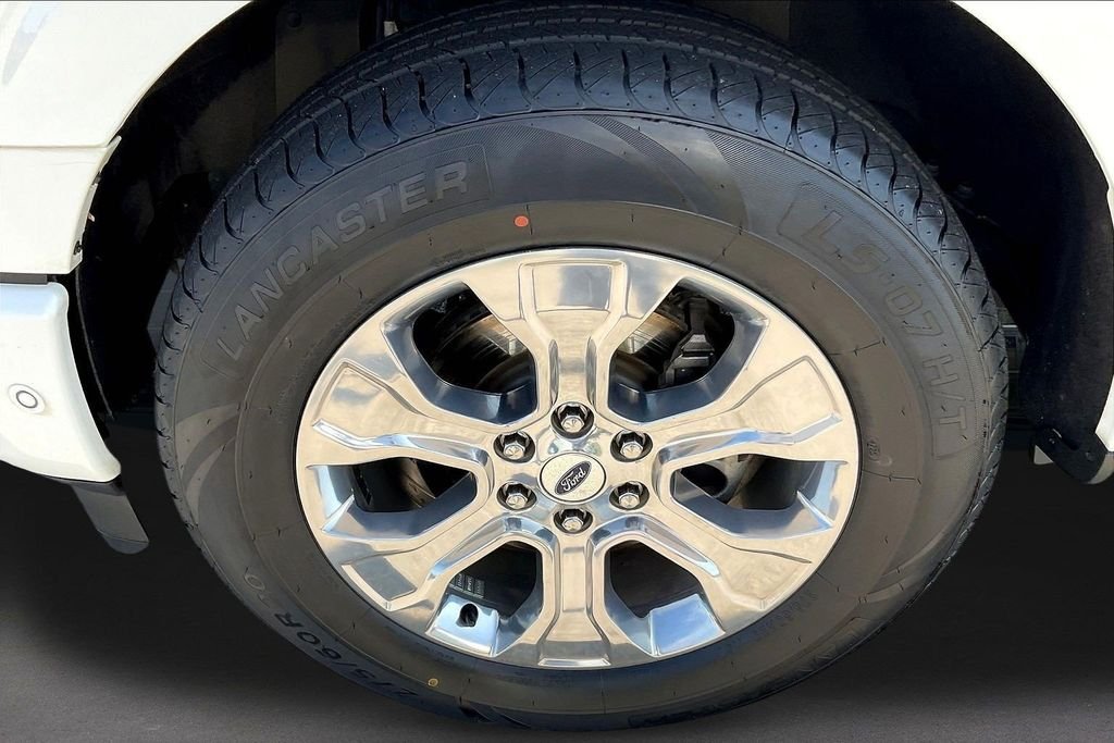 Certified Used 2021 White Metallic Ford Platinum image 35