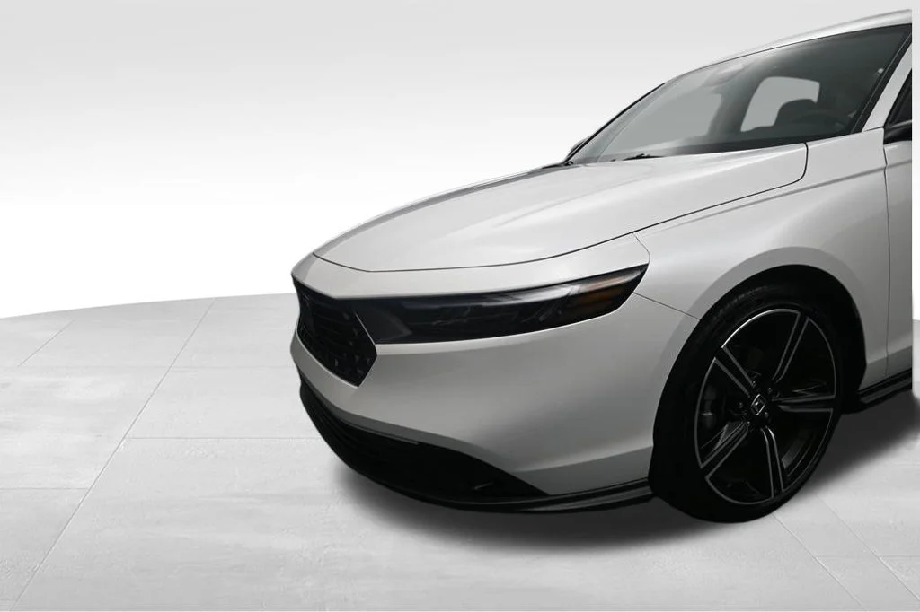 Certified Used 2026 Platinum White Pearl Honda SE image 10
