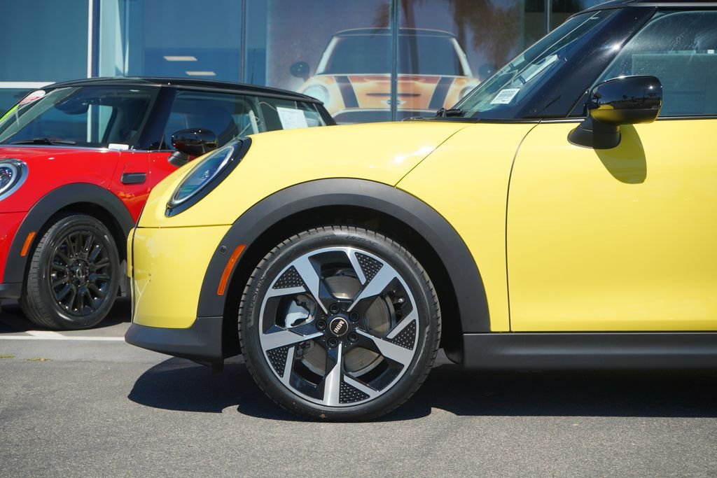 New 2026 MINI 2 Door Signature Plus Coupe in Santa Ana #M260003