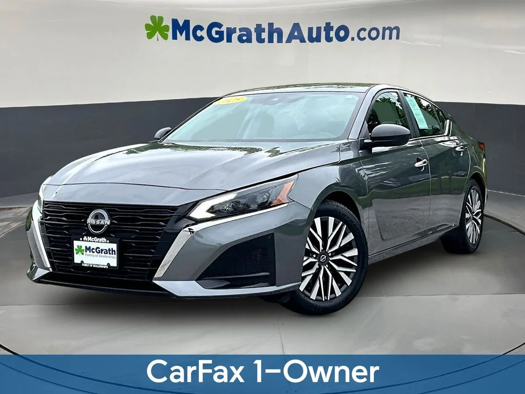 Used 2025 Gray Nissan 2.5 SV image 3