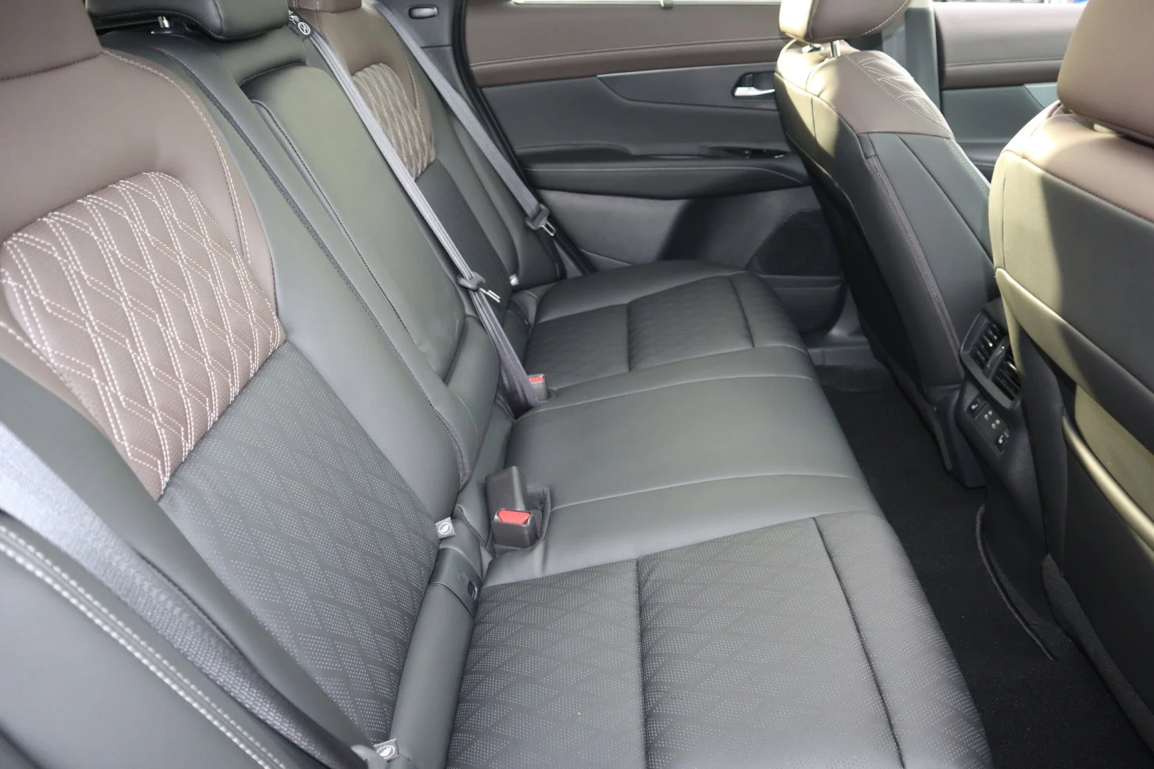 2026 Nissan Murano Platinum - Photo 28