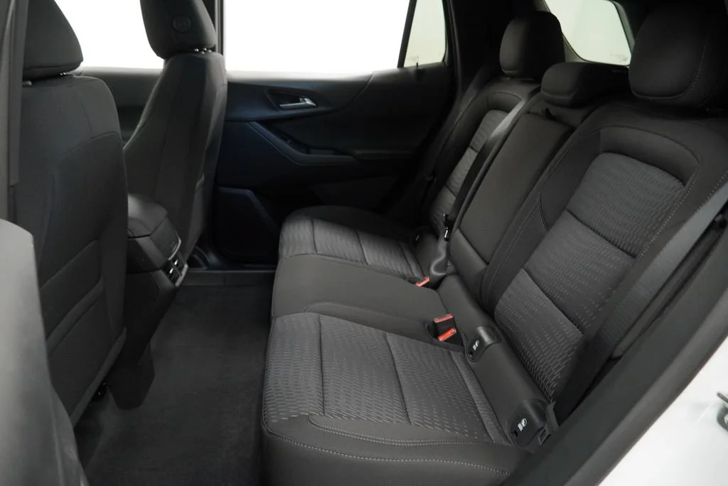 New 2027 Summit White Chevrolet LT image 12