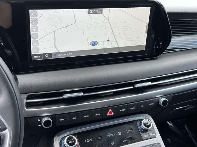 Used 2024 Silver Hyundai Calligraphy image 3