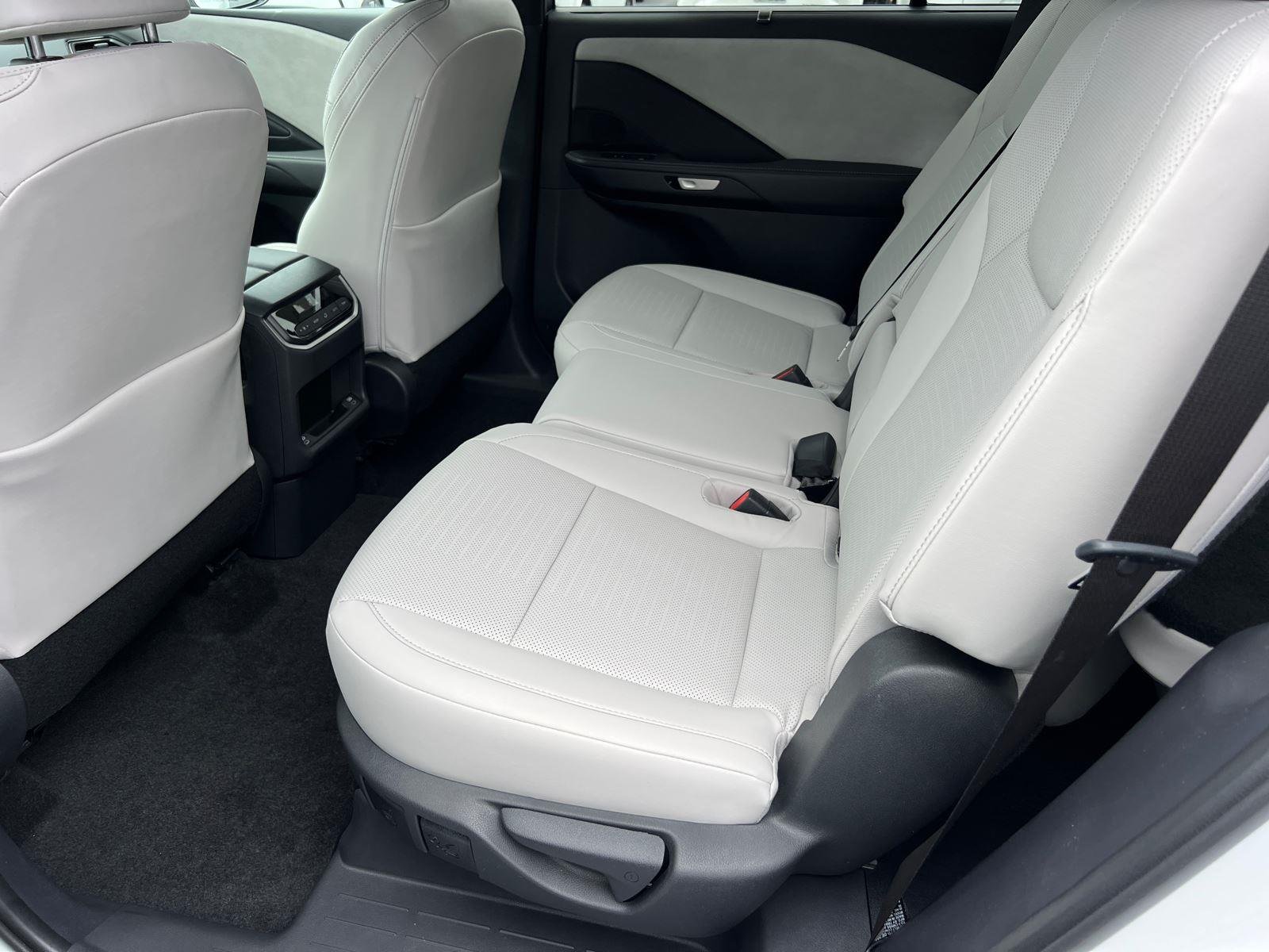 New 2026 Wind Chill Pearl Lexus PREMIUM AWD image 14
