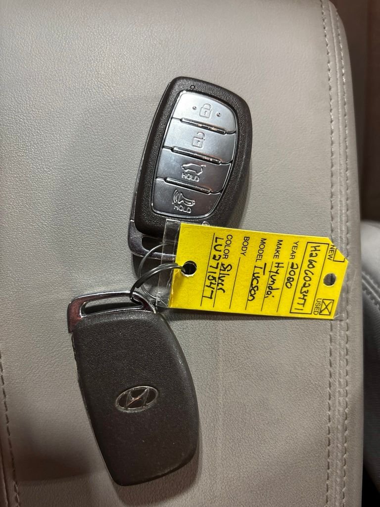 Used 2020 Silver Hyundai Value image 28