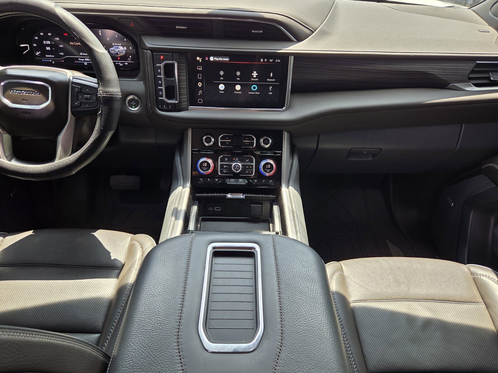 Used 2024 White Frost Tricoat GMC Denali image 7