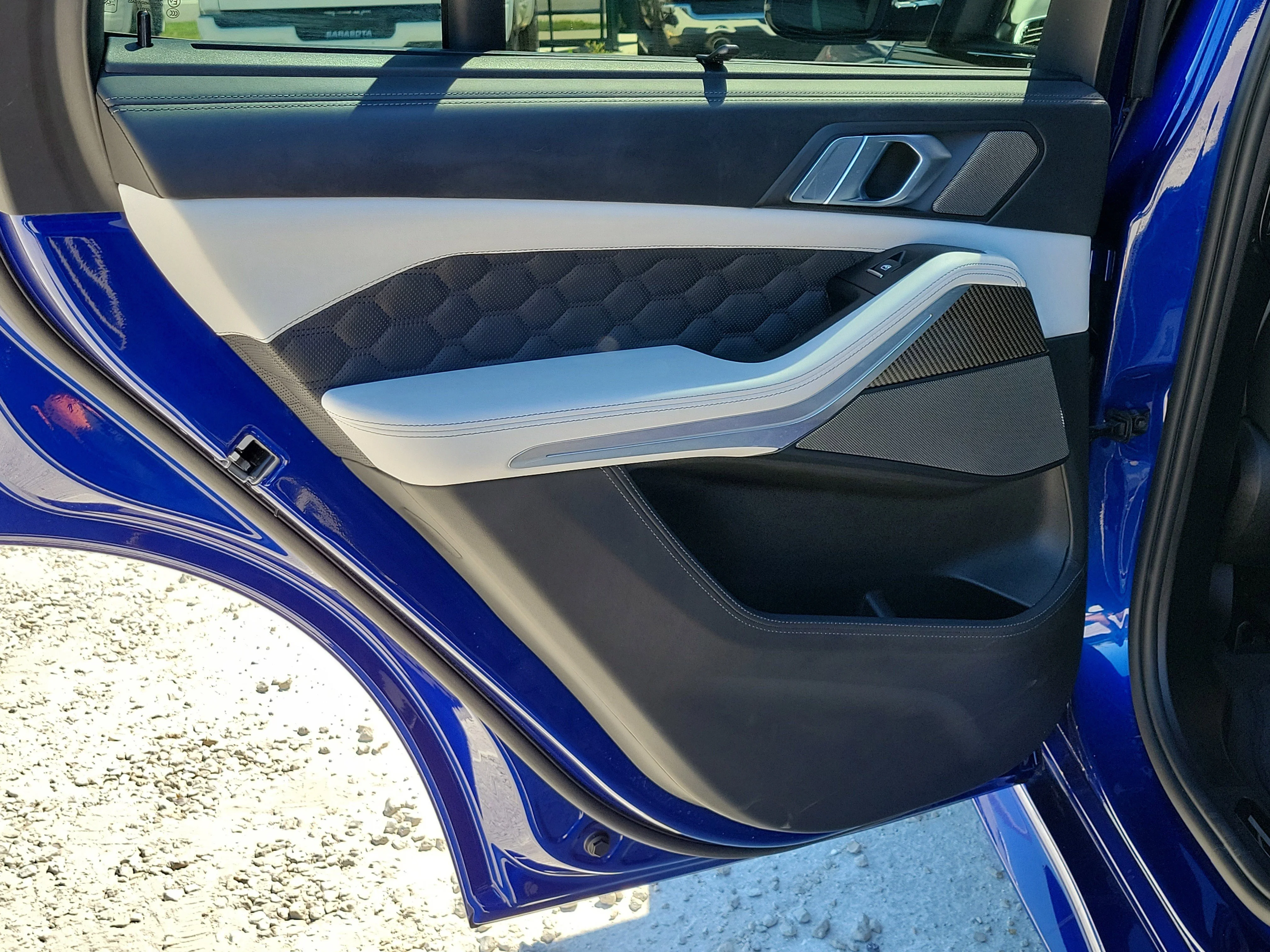 Used 2022 Marina Bay Blue Metallic BMW Base image 12