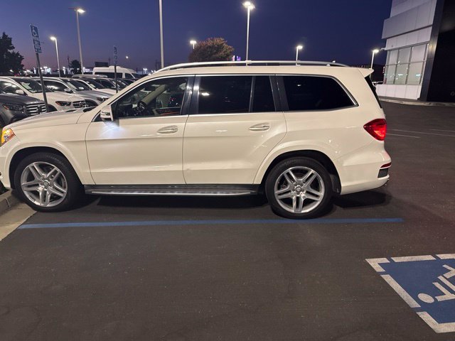 Used 2015 Diamond White Mercedes-Benz GL 550 4D Sport Utility 4MATIC® image 1